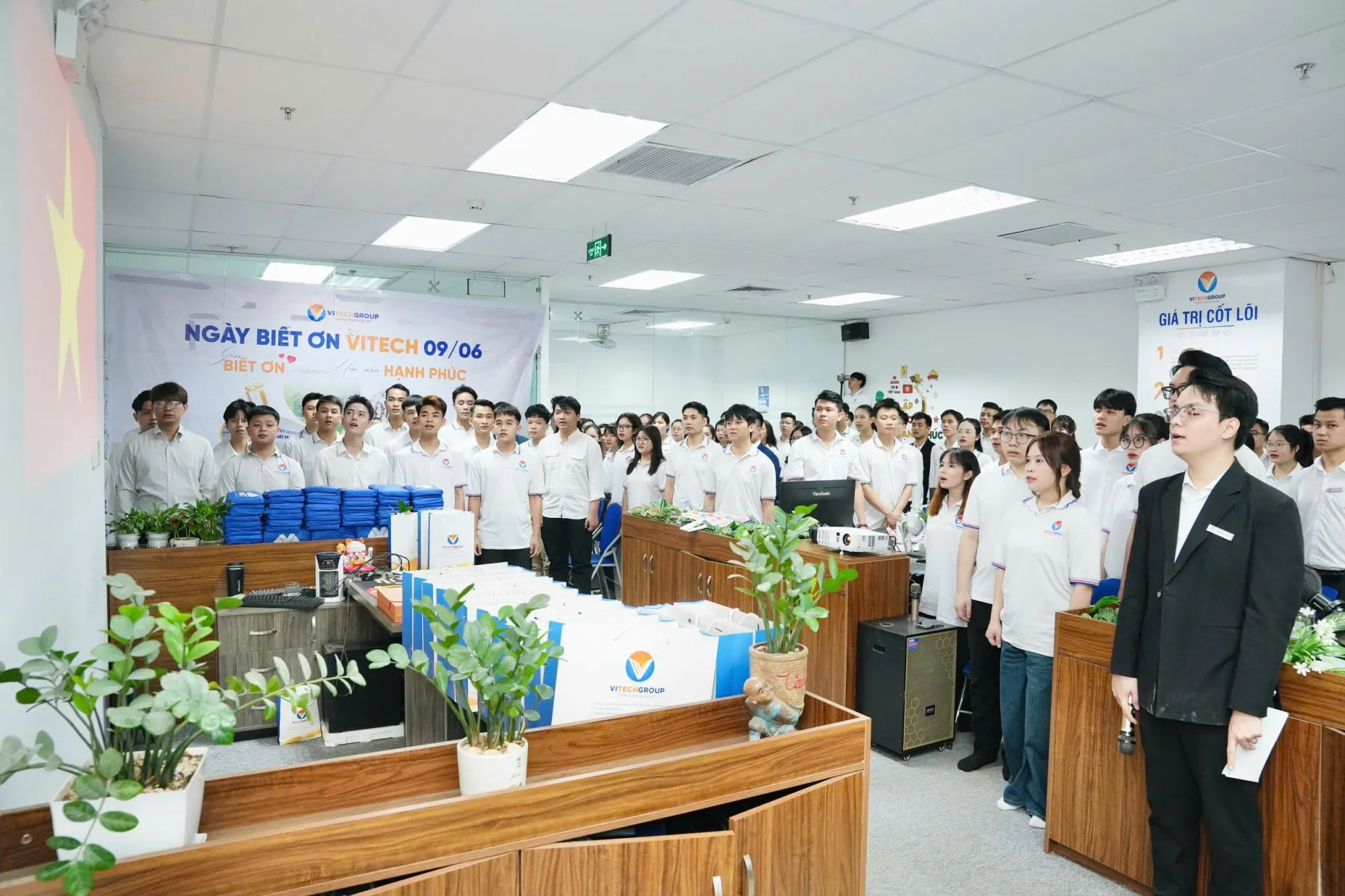 REVIEW VITECH: Nhìn lại những hoạt động ý nghĩa Ngày Biết Ơn 9/6/2025