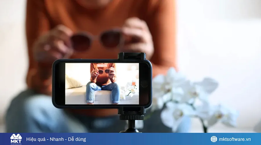 Booking KOLs quảng cáo tăng lượt xem video