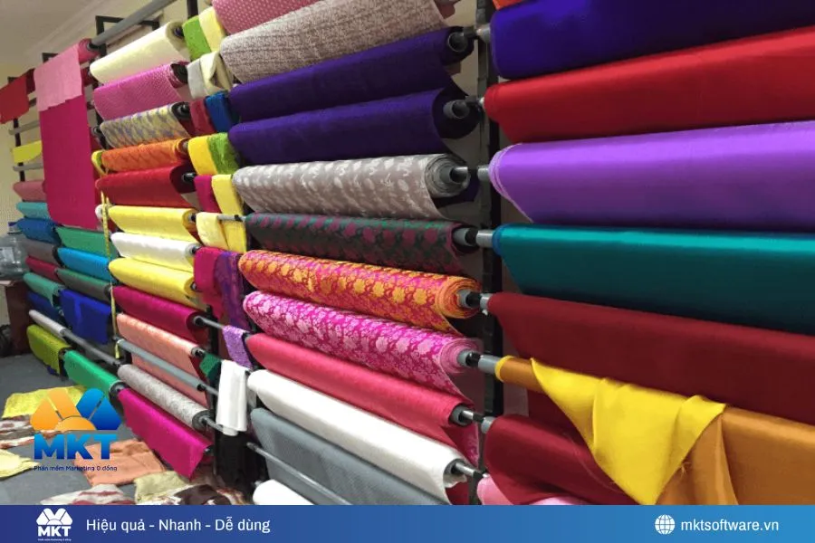 Kinh nghiệm bán quần áo online trên Facebook thu hút khách